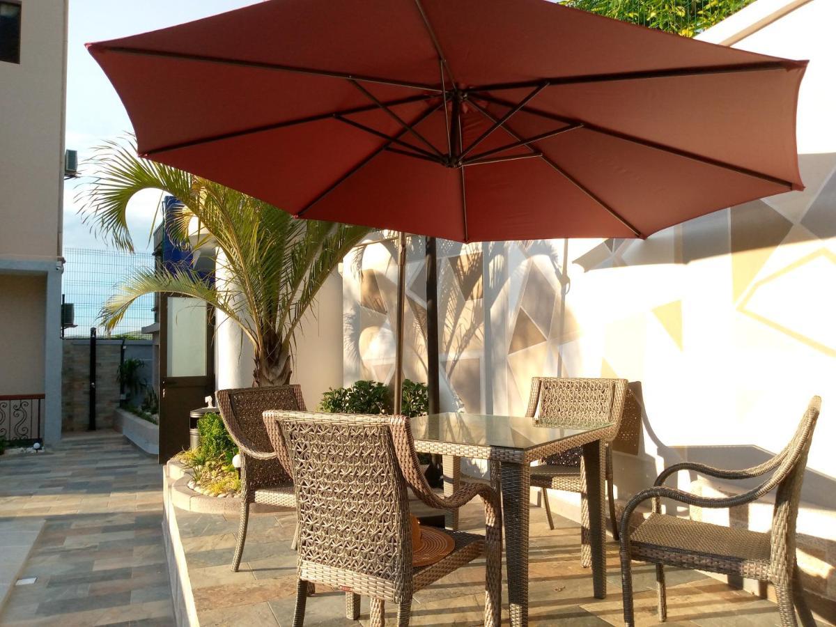 Soa Lia Hotel Miandrivazo Exteriör bild